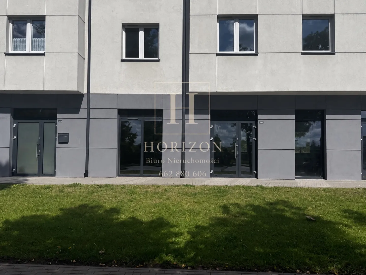 Lokal usługowy 85,87 m² z 2 miejscami postojowymi,  ul. Szczecińska  